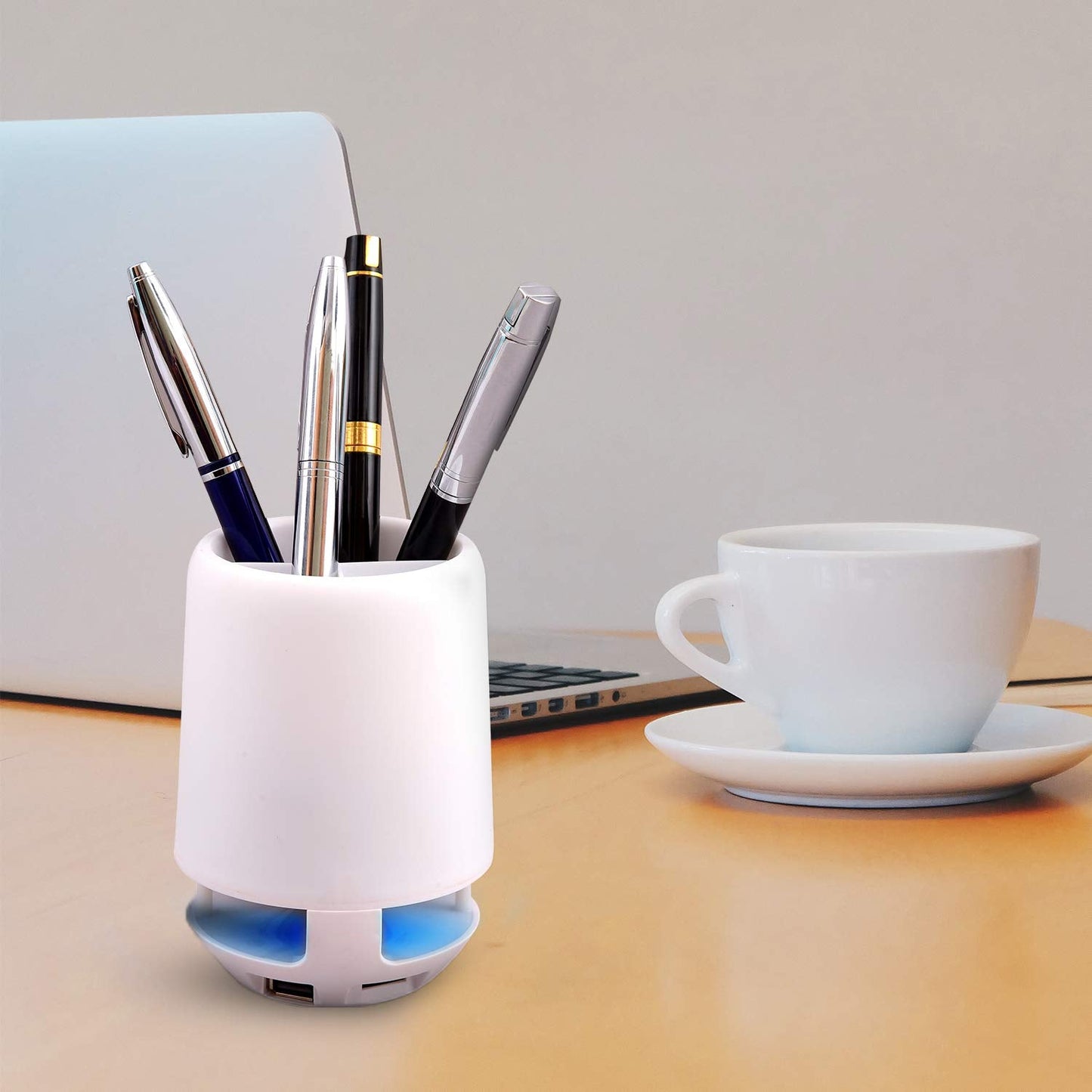 4-in-1 Pen Holder with Bluetooth Speaker & Smart Lamp